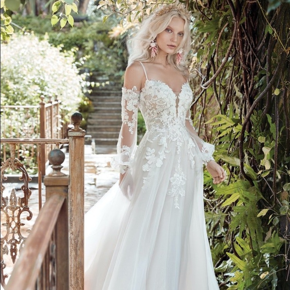 Maggie Sottero Wedding Dress